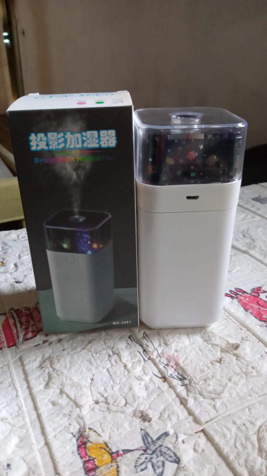 Night light projector with starry sky and humidifier function Night light projector with starry sky and humidifier function